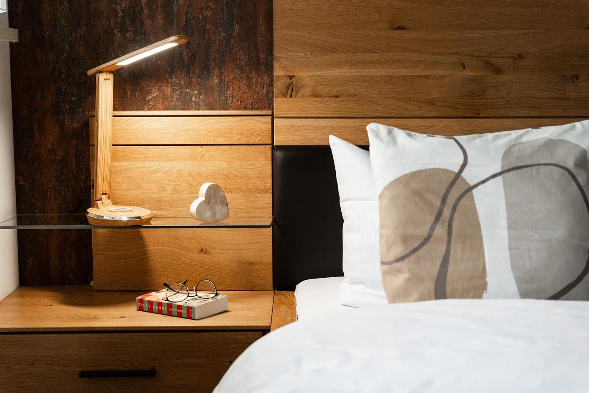 Hotel Vier Jahreszeiten Therme & Kliniken Bad Krozingen Naehe Freiburg & Schwarzwald Ideal Fuer Wellness Kur & Business Ausfluege 24H Check In- Wlan & Parken Gratis Exterior foto