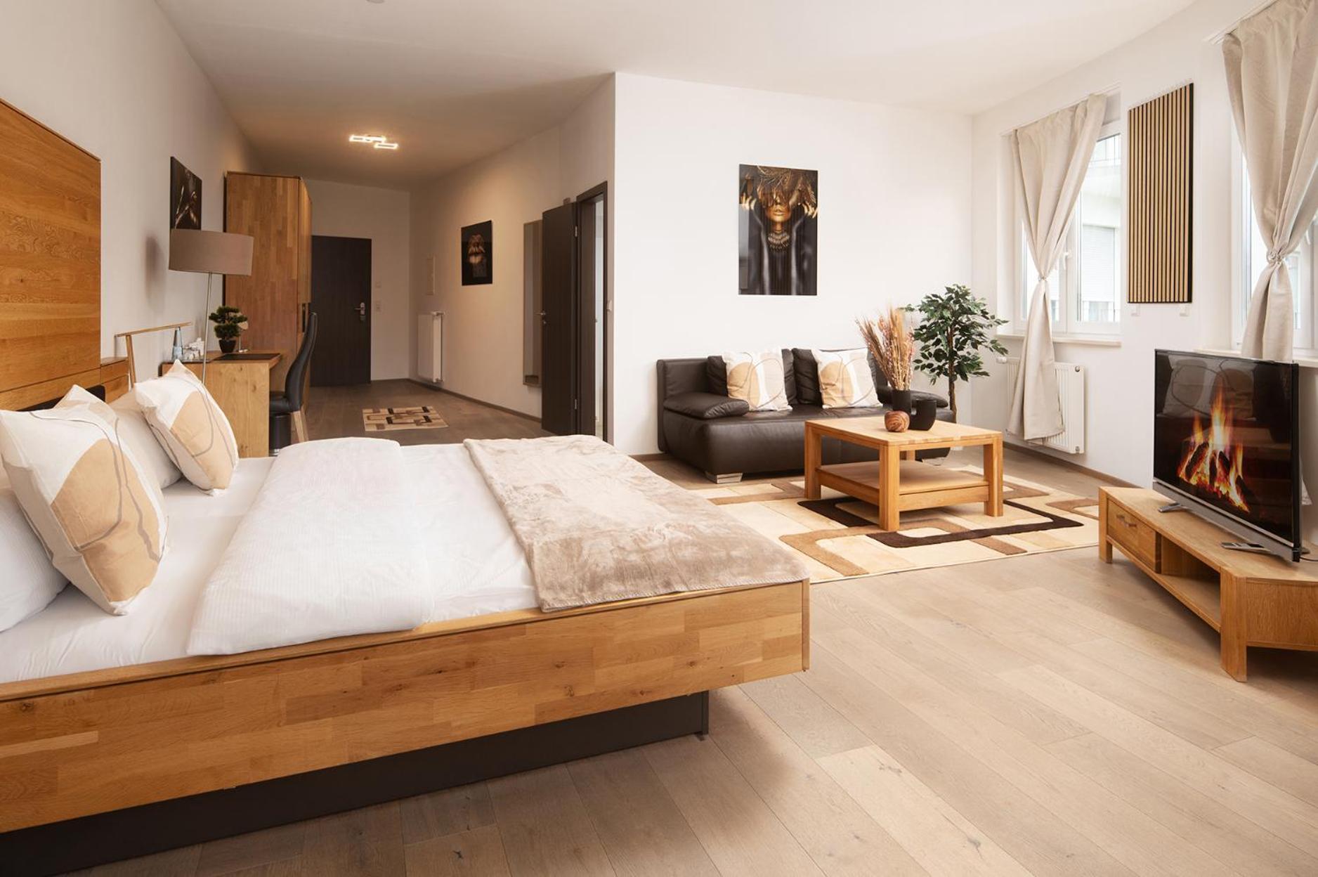 Hotel Vier Jahreszeiten Therme & Kliniken Bad Krozingen Naehe Freiburg & Schwarzwald Ideal Fuer Wellness Kur & Business Ausfluege 24H Check In- Wlan & Parken Gratis Exterior foto